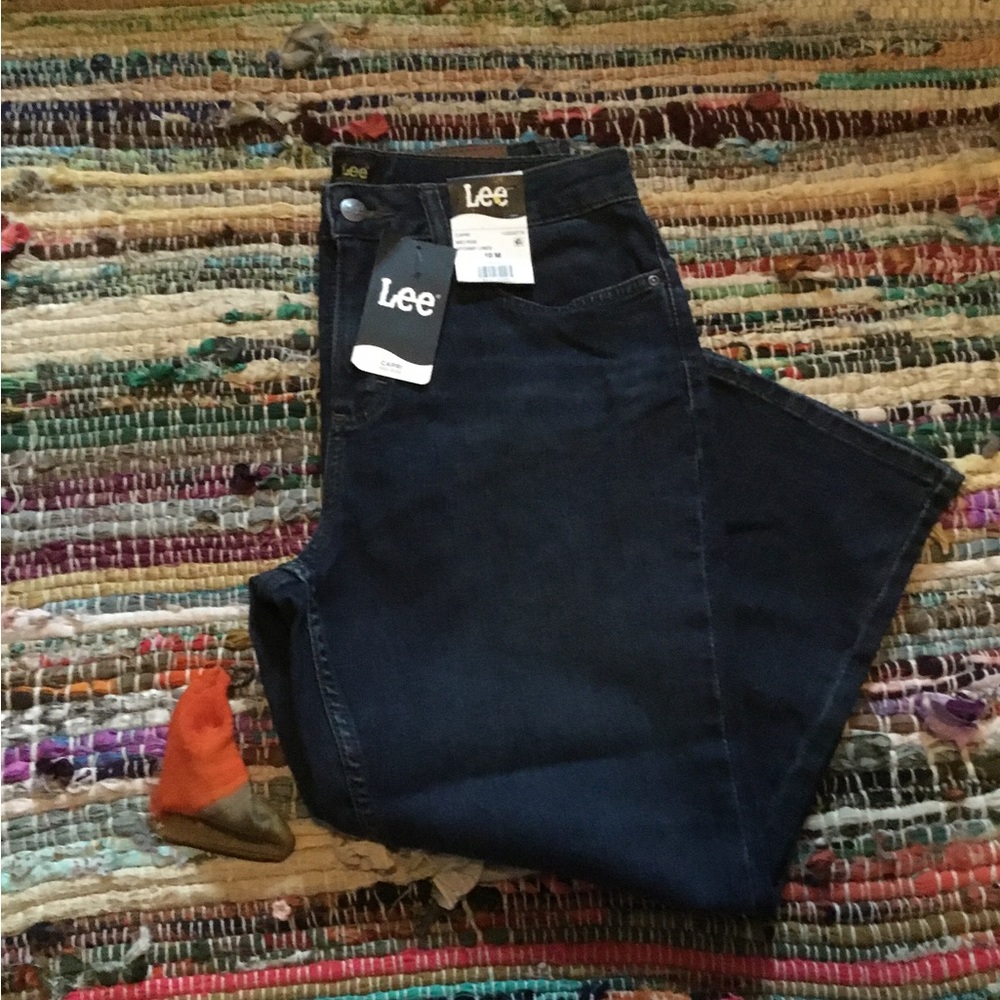 NWT Lee Riders Denim Midrise Jean Capris Women’s Size 10